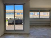 AVIGNON INTRA MUROS T2 avec bureau TERRASSE
