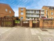 Avondale Court, Avondale Road E16, 2 bed flat to rent,...
