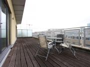 Awesome bedroom in 4 bedroom flat in Limehouse Has a Room