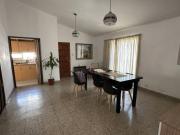 AYACUCHO CASA EN VENTA 2 DORM OFICINA GARAGE