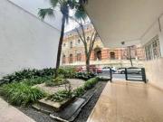 Ayacucho y Córdoba Lleno de Sol Frente al Palacio de...