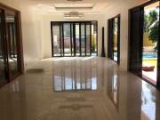 Ayala Alabang 5 Bedroom House with Huge Garden for Rent...