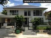 Ayala alabang house and lot