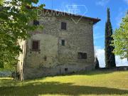Azienda agricola in vendita a Montone