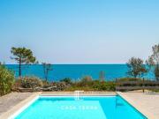 AZURA Magnifique villa pieds dans l'eau / Côte des...