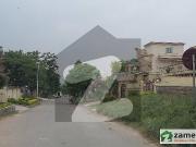 B 17 block E plot no 286 Kanal for sale