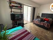 B° CENTRO – LA RIOJA 80 – DPTO 1 DORM. PISO ALTO –...