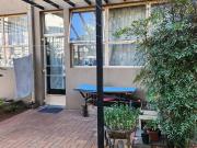 BACHELOR / 1 BEDROOM APARTMENT