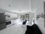 Bachelor apartment in Claremont