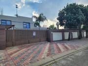 Bachelor apartment in Crystal Park