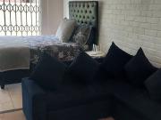 Bachelor apartment in Houghton Estate