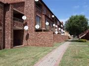 Bachelor apartment in Karenpark