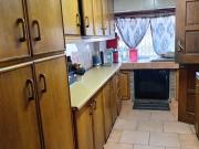 Bachelor apartment in Shallcross