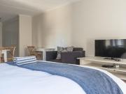 Bachelor Apartment rented in Paulshof, Sandton