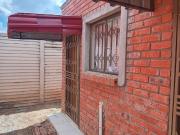 Bachelor Flat rented in Oranjesig, Bloemfontein