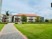 bachelor student units available