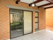 bachelor townhouse to rent in retire.