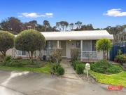 BACKS ONTO THE PHILLIP ISLAND GOLF COURSE