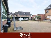Baesweiler: 2 Hallen mit Wohnhaus und Nebengebäude
