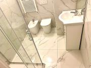 Bagno in camera e ingresso privato M1rossa Milano