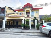 Bahay na Hindi Nawawala sa Uso, Maganda ang Location,...