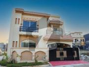 Bahria Town Phase 8, 9 Marla Corner Designer House 4...
