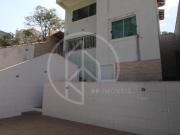 Bairro São Pedro / Casa com 3 quartos Área externa com...