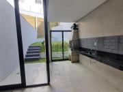 Bairro São Pedro / Casa com 3 quartos e quintal /...