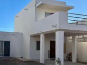 BAJA DE PRECIO CASA EN VENTA o RENTA RESIDENCIAL CORAL 1