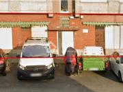 BAJO COMERCIAL EN UNA DE LAS PRINCIPALES CALLES DE CORCUBIÓN