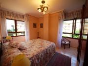 Bajo con jardín a 2 minutos de la playa de Ris – Tu...