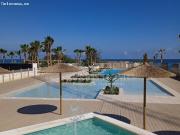 BAJO DE 3 HABITACIONES EN PRIMERA LINEA