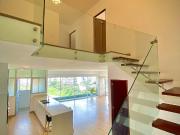 ¡Bajo de Precio! Venta de Moderno Dúplex en Barranco –...