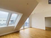 / BALKON / 3 ZIMMER / 2 BÄDER / MODERNE ANLAGE / U BAHN NÄHE