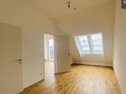 / BALKON / 3 ZIMMER / 2 BÄDER / MODERNE ANLAGE / U BAHN NÄHE