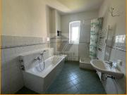 Balkon, Dusche & Wanne! Schöne 2 Raum Wohnung in ruhiger...