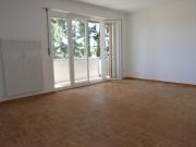 Balkonwohnung mit grosszügigem Grundriss an grüner Lage!