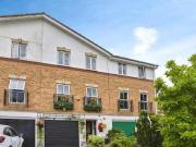 Bancroft Chase, Hornchurch, 3 Bedroom Town