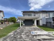 Bandar Laguna Merbok