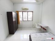 Bandar Utama 1BIG Master Room with window Queen Size Bed