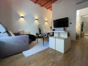 BANDOL CENTRE VILLE STUDIO REFAIT A NEUF AVEC COIN CHAMBRE