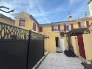 BANDOL: dans maison de vilage adorable type 2 en rez de...