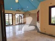 Flat for rent in emaar pearl tower