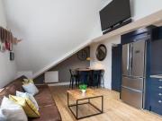 Bankfield Road, Huddersfield, 5 Bedroom Flat