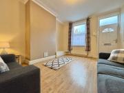Bankfield Terrace, Burley, Leeds LS4, 2 bed terraced...