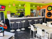 Bar Esquina con Terraza y Cocina Totalmente Equipada