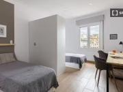 ¡Recién llegado! Cama en habitación compartida en piso...