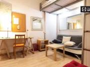 Acogedor Habitación en apartamento de 5 dormitorios en... Acogedor Habitación en apartamento de 5 dormitorios en...