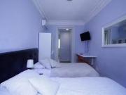 Encantador Habitación en Calle de Atocha, Cortes