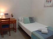 Bonito Habitación en Calle del Divino Pastor, Universidad